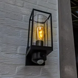 Wall Light Flair, Upward Shade, Single-Light, Camera